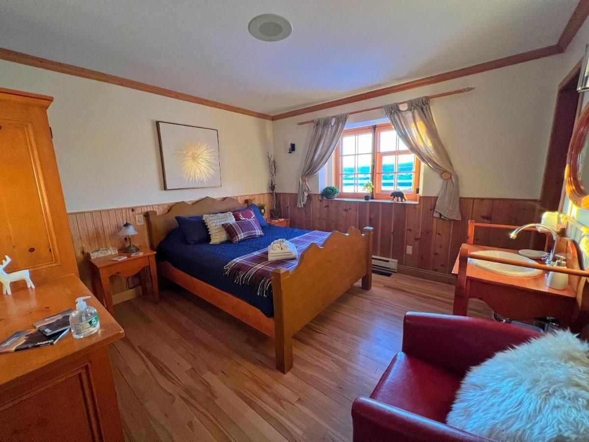 Auberge Au Poste De Traite Sainte-Famille 외부 사진