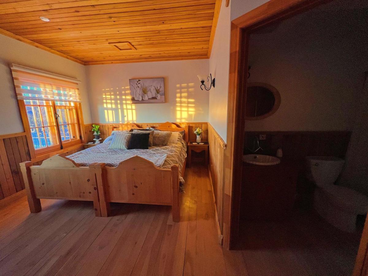 Auberge Au Poste De Traite Sainte-Famille 외부 사진