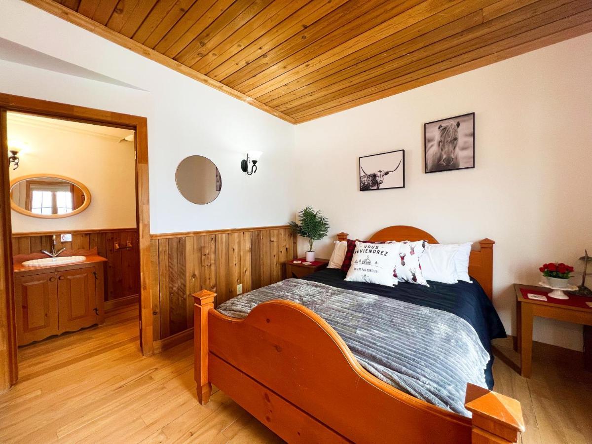 Auberge Au Poste De Traite Sainte-Famille 외부 사진