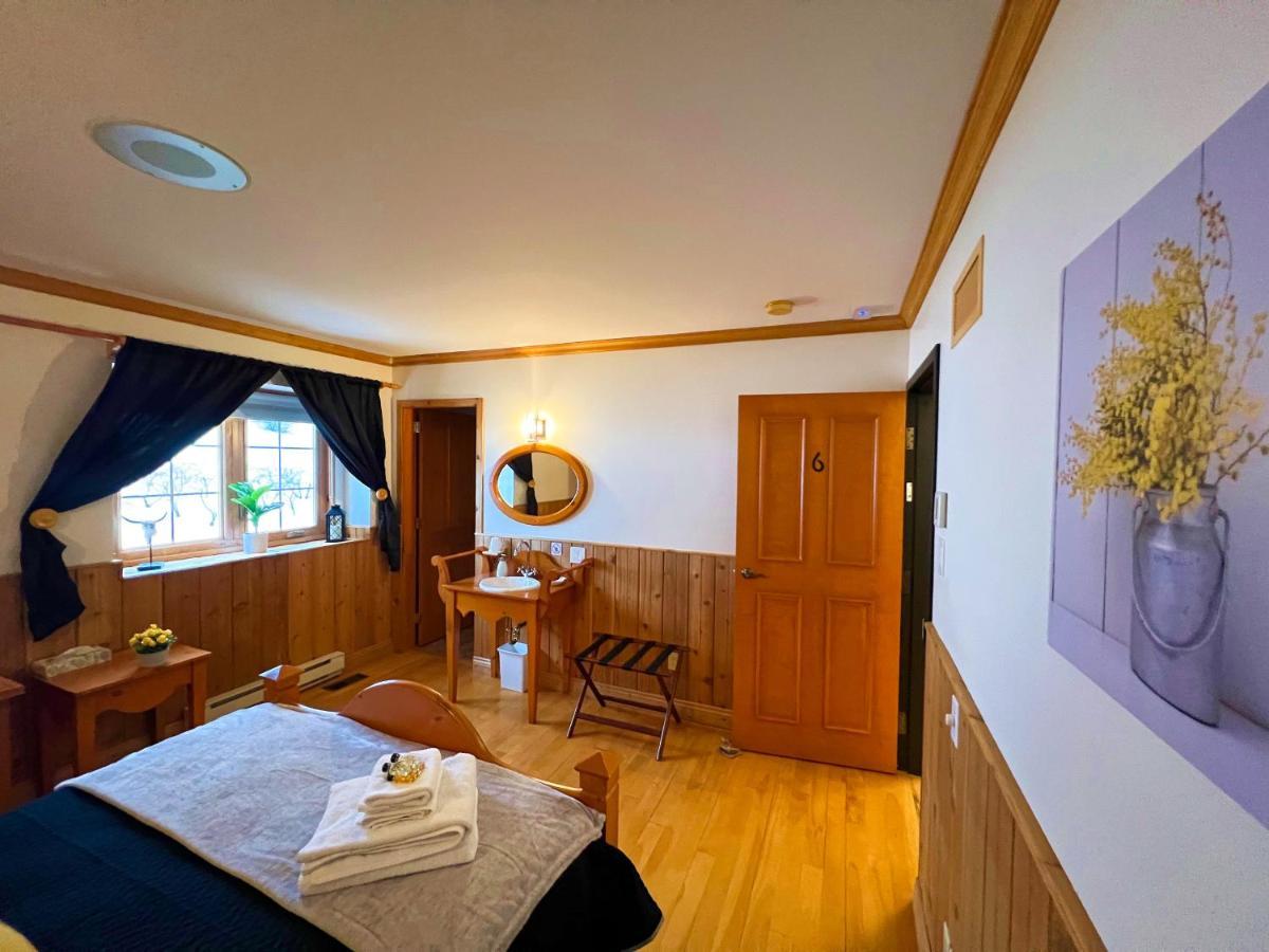 Auberge Au Poste De Traite Sainte-Famille 외부 사진