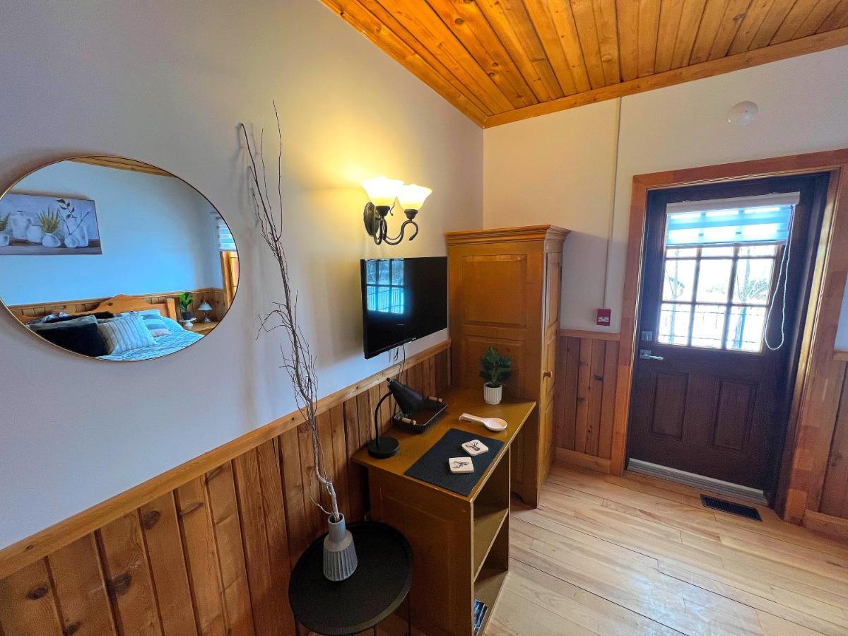 Auberge Au Poste De Traite Sainte-Famille 외부 사진